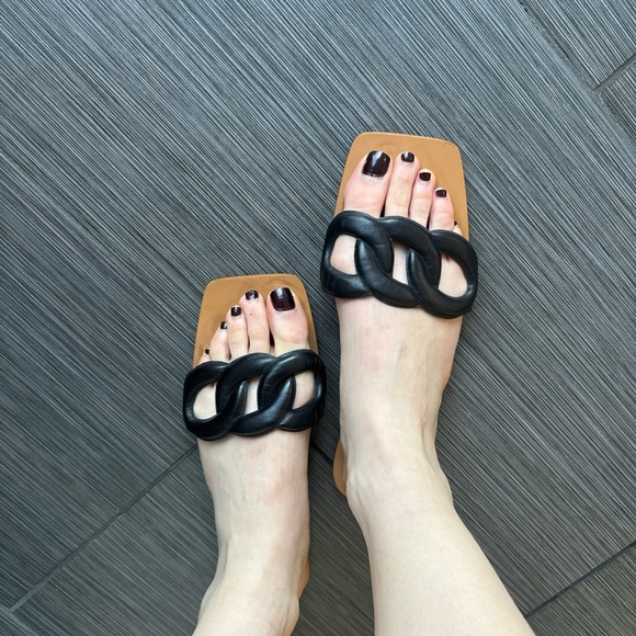Black and Tan Zara Sandals - Picture 3 of 4
